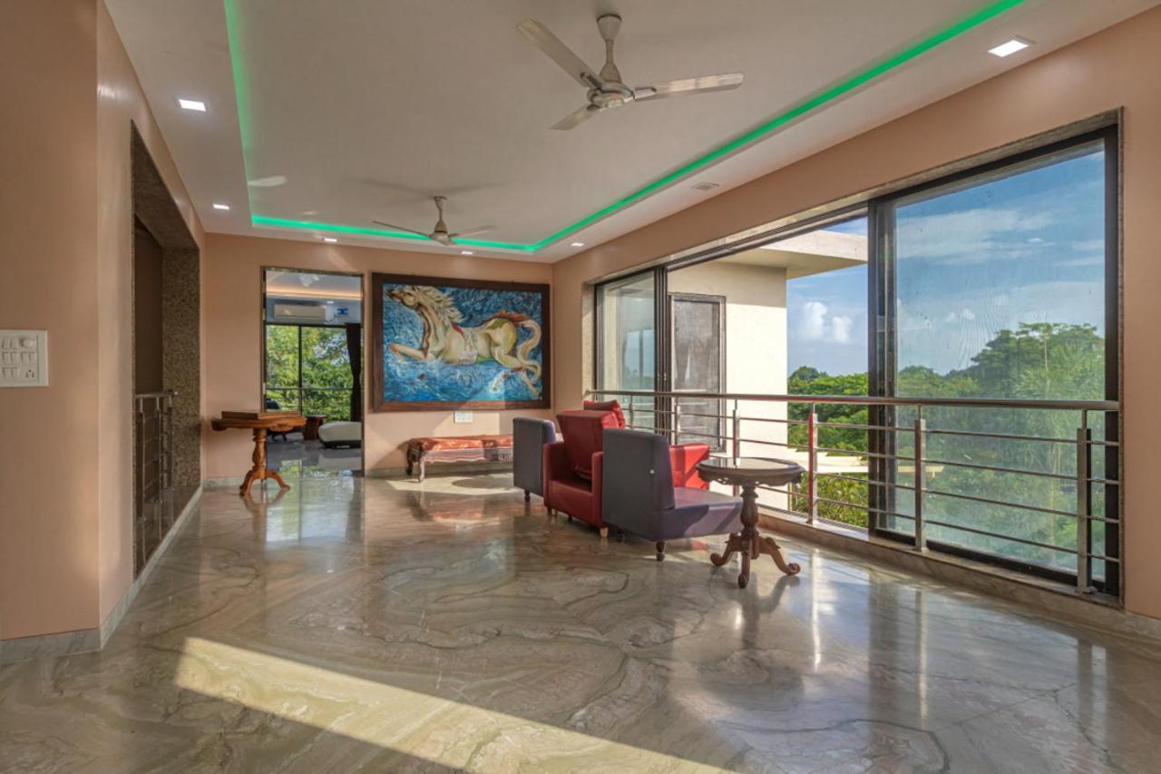 Saffronstays Aura, Alibaug - Luxury Pool Villa With A Game Room And Spacious Lawn Alībāg Dış mekan fotoğraf