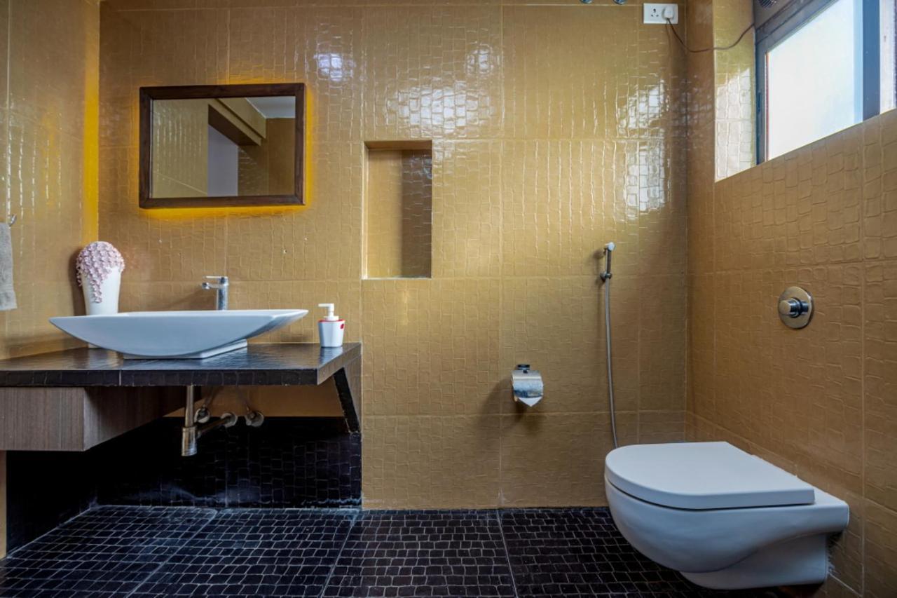 Saffronstays Aura, Alibaug - Luxury Pool Villa With A Game Room And Spacious Lawn Alībāg Dış mekan fotoğraf