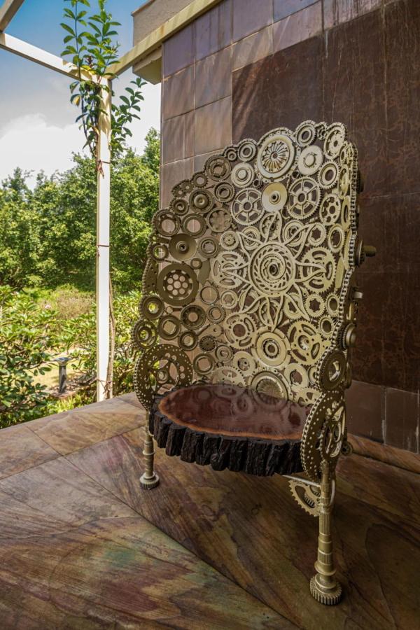 Saffronstays Aura, Alibaug - Luxury Pool Villa With A Game Room And Spacious Lawn Alībāg Dış mekan fotoğraf